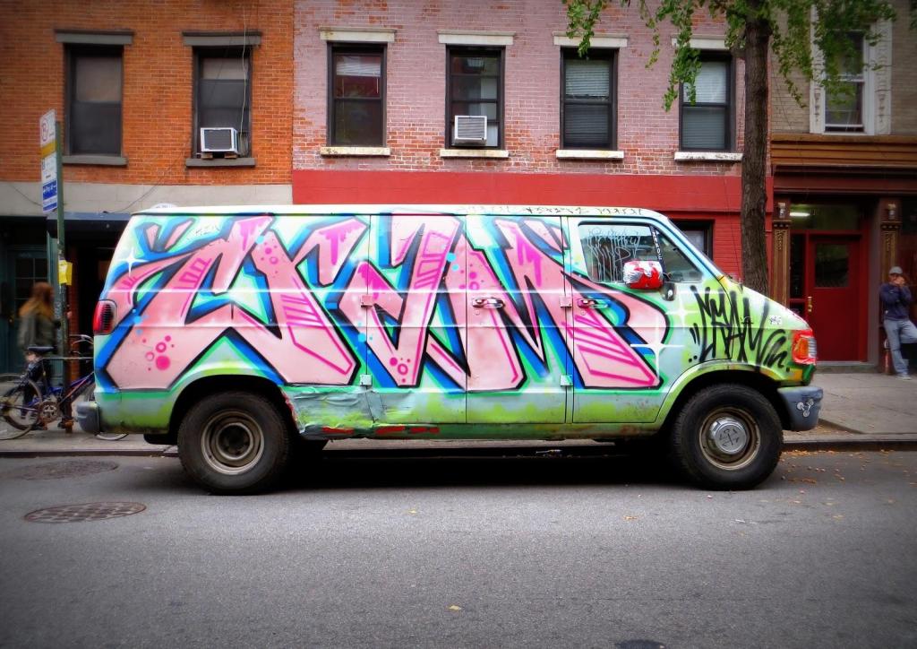 Graffiti Van_102812.JPG