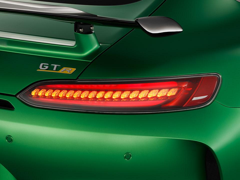 2018_mercedes_amg_gt_r_10.jpg