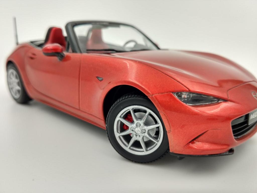 22_Mazda_MX-5_(Tamiya_24342).jpg
