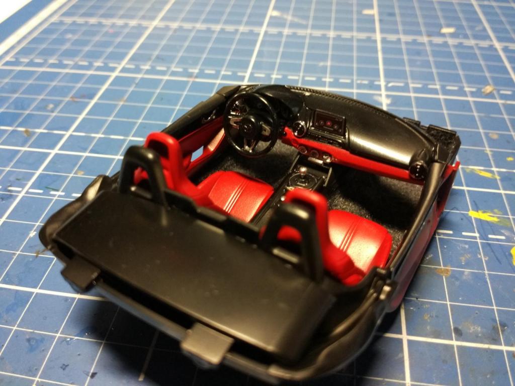 2__Mazda_MX-5_(Tamiya_24342).jpg