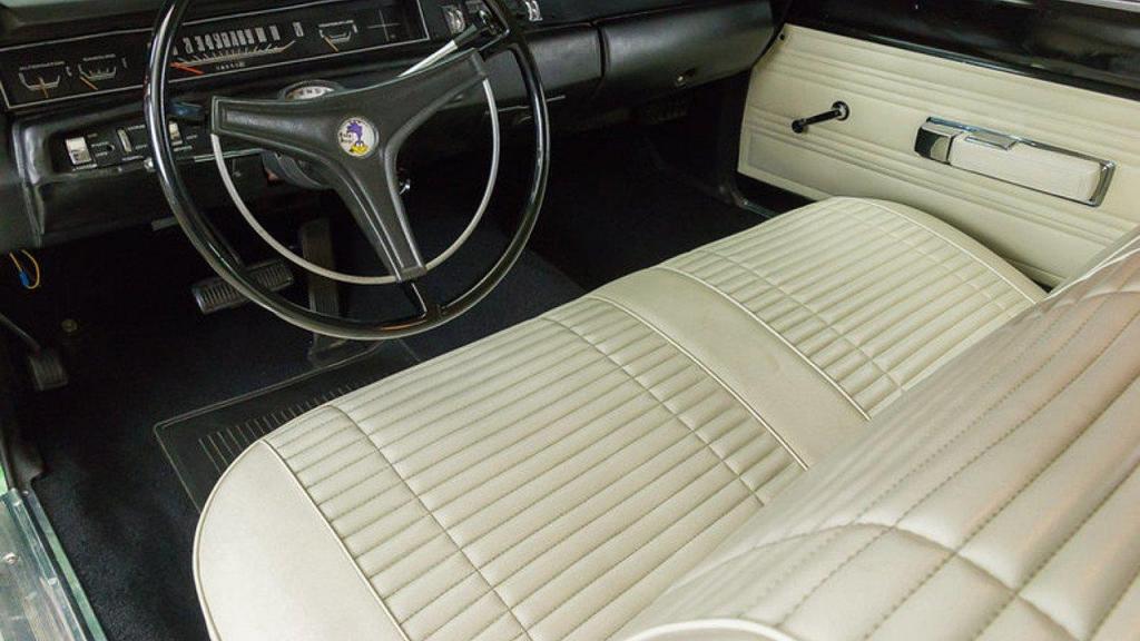 1969-Plymouth-Roadrunner-Muscle & Pony Cars--Car-100761200-b149d79d7161b966879c47c3dd8cc063.jpg