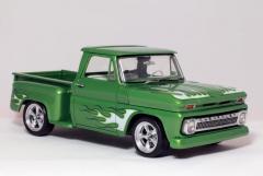 Custom Chevy Stepside 1965 (Revell)