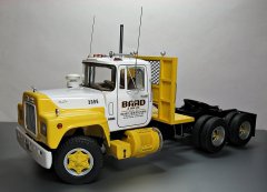 Mack R685ST