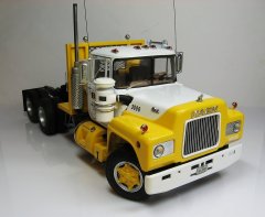 Mack R685ST