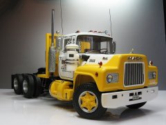 Mack R685ST