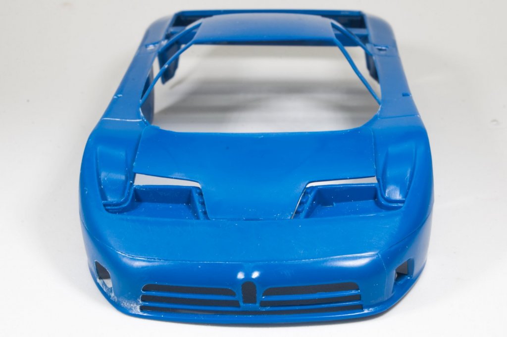 011_Bugatti_EB110.jpg