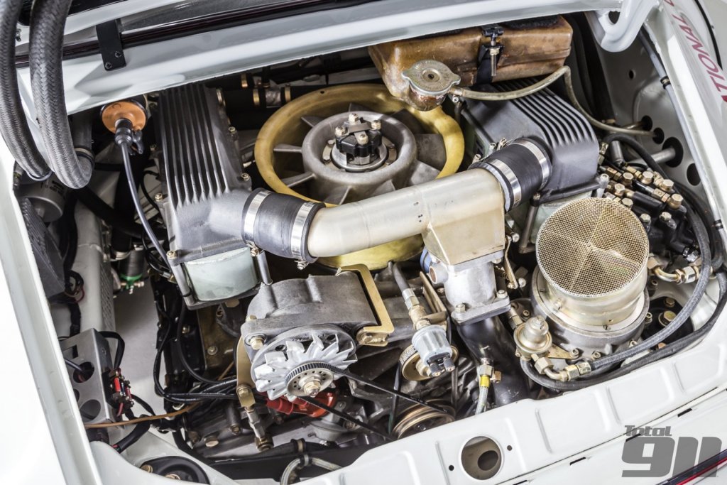 Porsche-934-engine.jpg