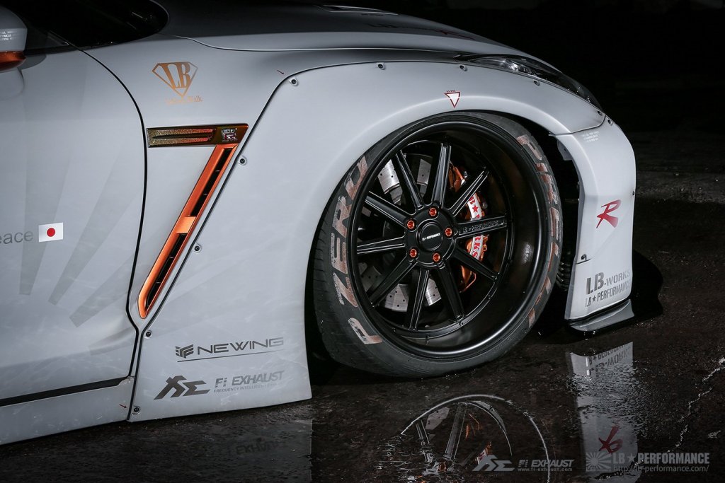 lb-works_lp700_gtr_997_m4_15.jpg