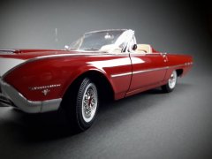 Ford Thunderbird 1962 (AMT) 1:25