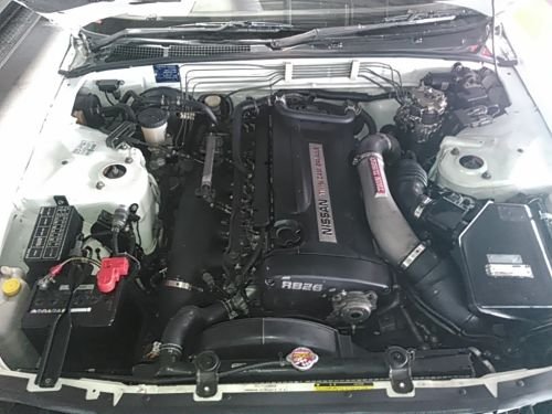 1994-Nissan-Skyline-R32-GT-R-engine-bay.jpg