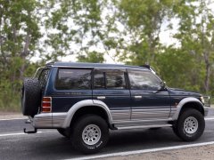 Mitsubishi Pajero 2