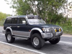 Mitsubishi Pajero 2
