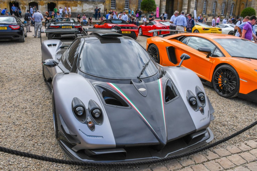 01Pagani_Zonda.jpg