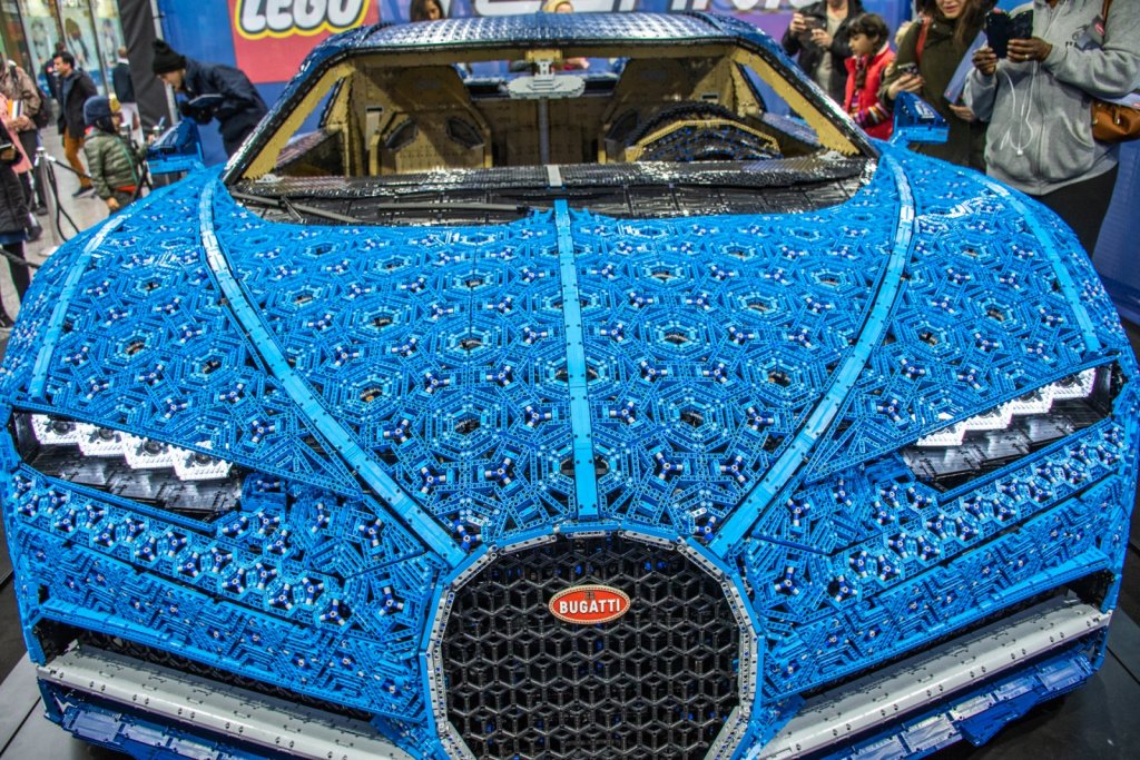 16_Bugatti_Chiron_Lego.jpg