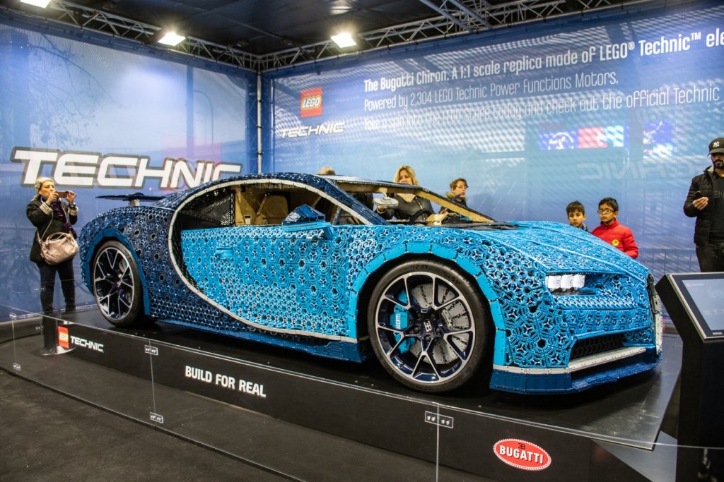 27_Bugatti_Chiron_Lego.jpg