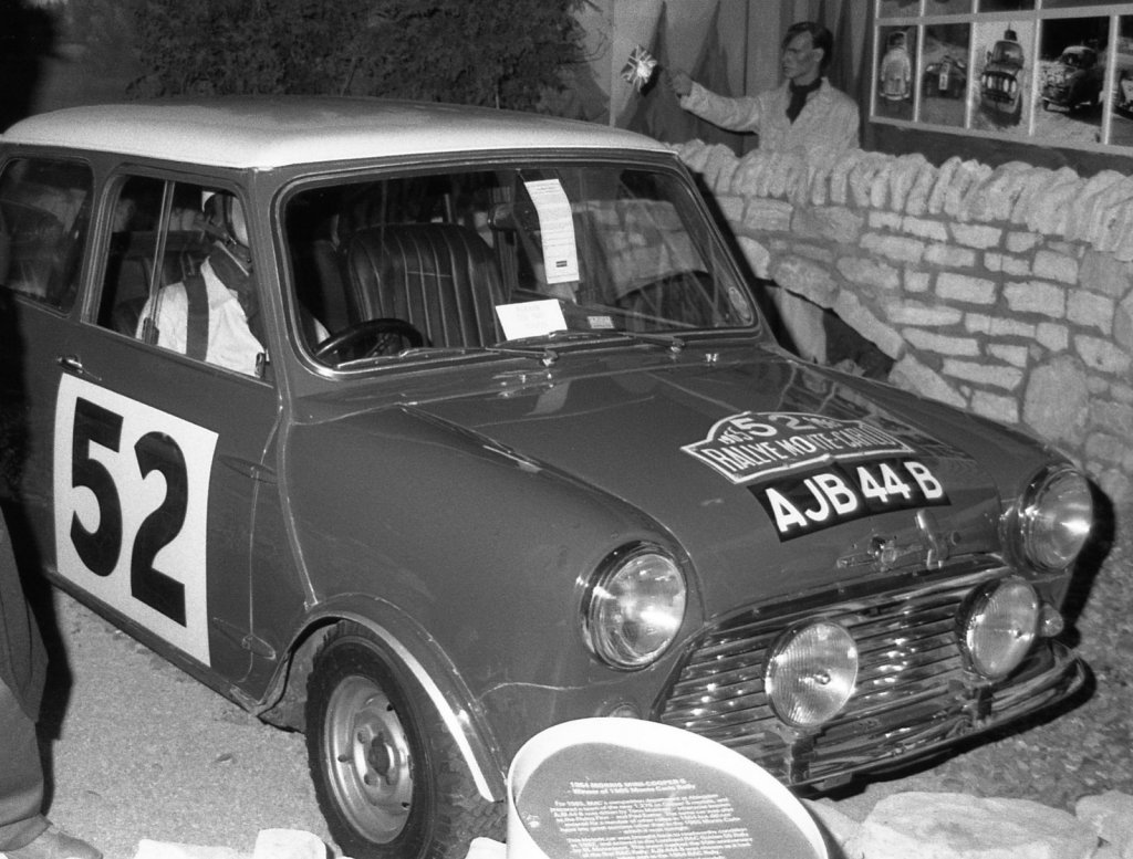 199204_mini_cooper_montacarlo1965.jpg