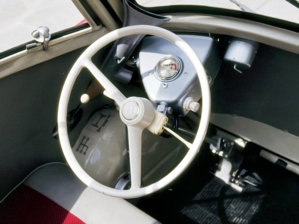 1956-62_BMW_Isetta_300_Interior_01.jpg