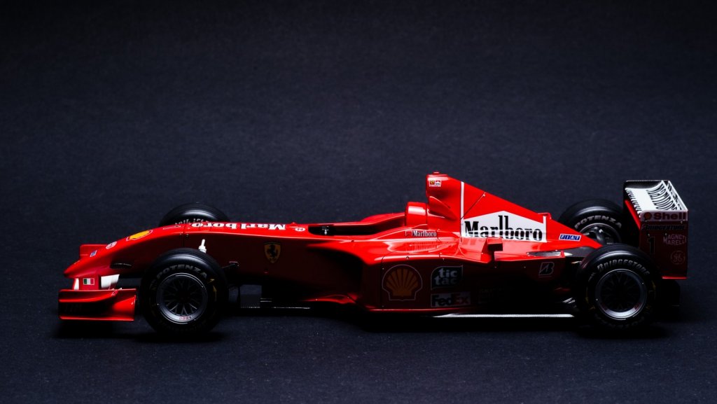 111_Ferrari_F2001.jpg