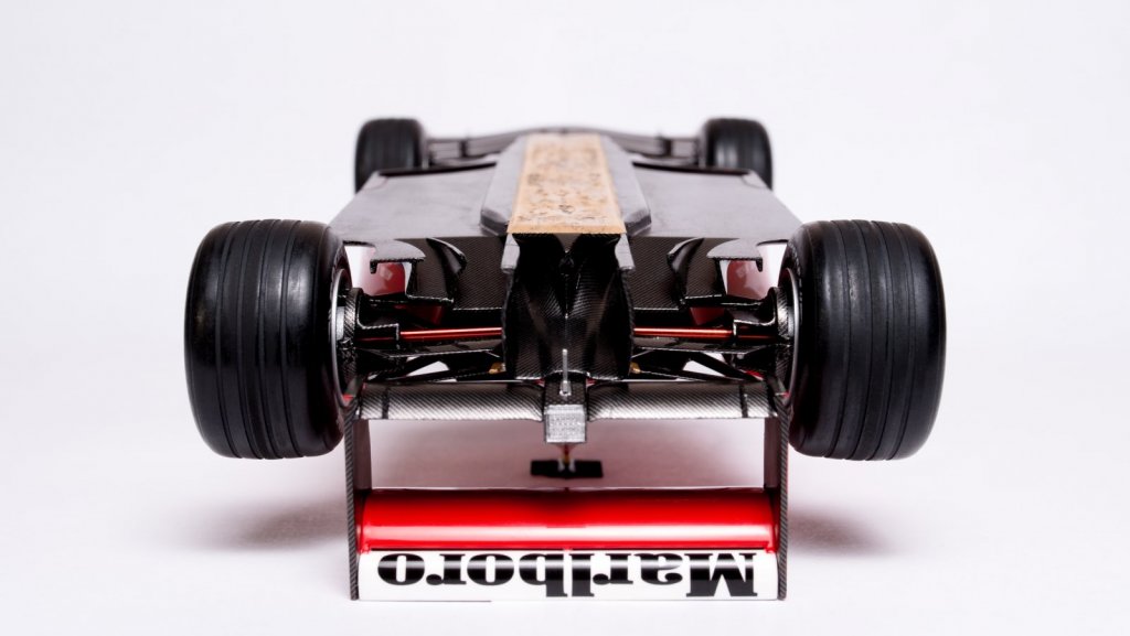 141_Ferrari_F2001.jpg