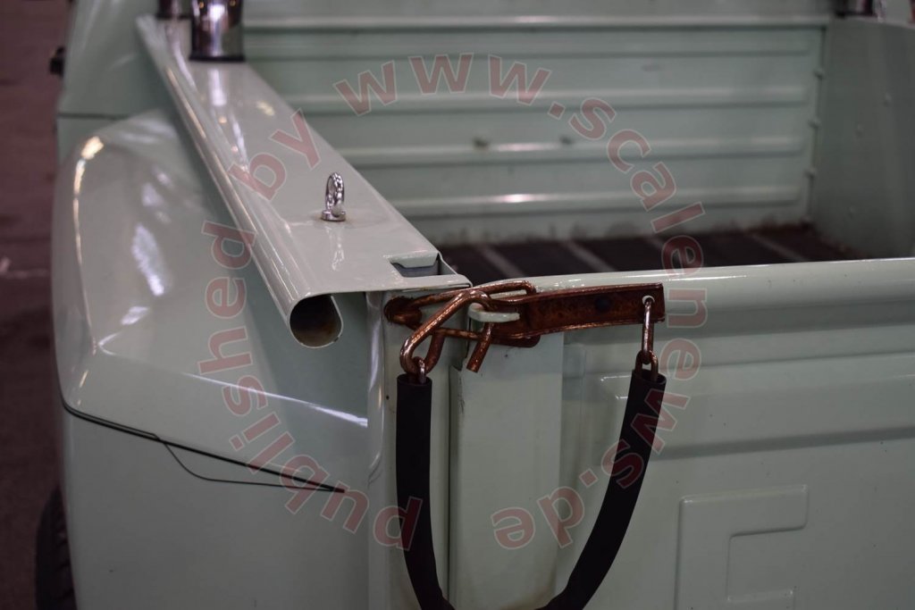 1982 Ford F-150 - 006.jpg