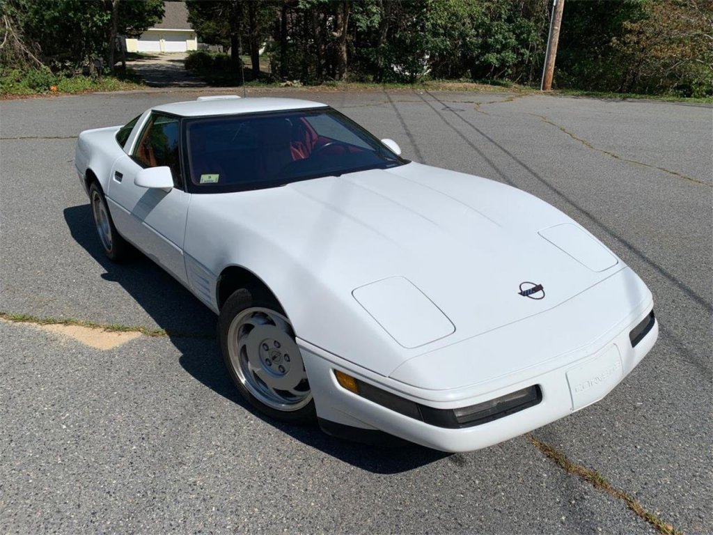 22684919-1991-chevrolet-corvette-zr1-std.jpg