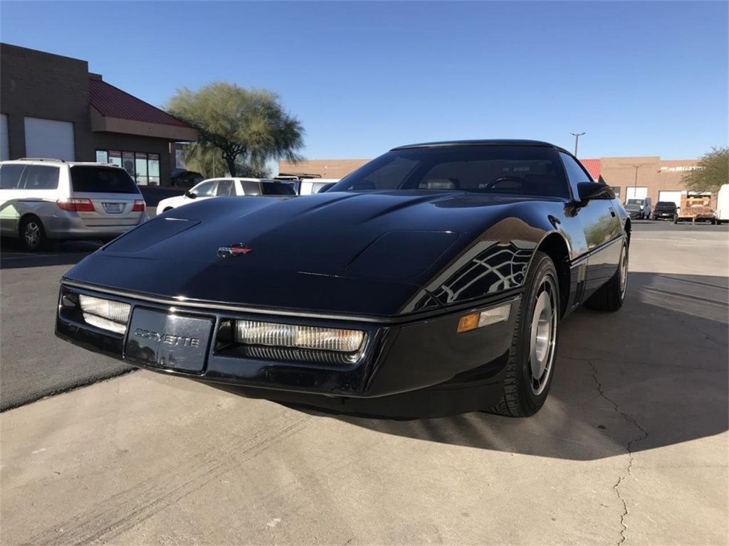 23624488-1984-chevrolet-corvette-std.jpg