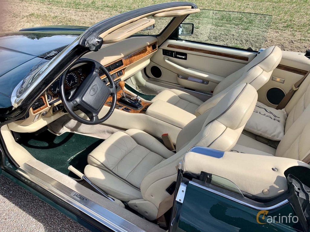 jaguar-xjs-convertible-interior-1-923138.jpg