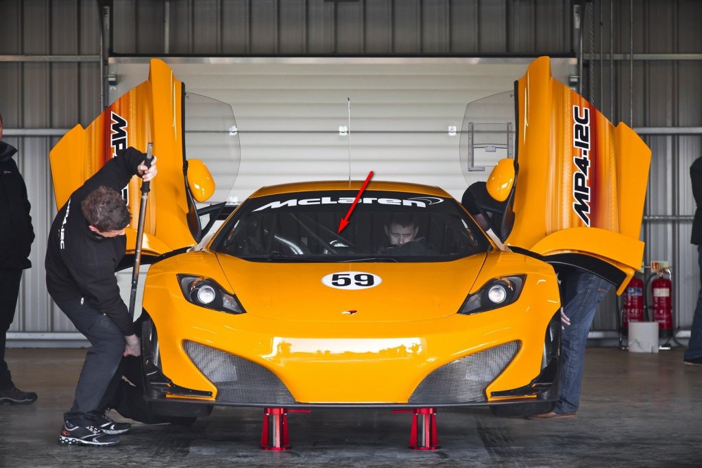 McLaren_MP4-12C_GT3_021.jpg