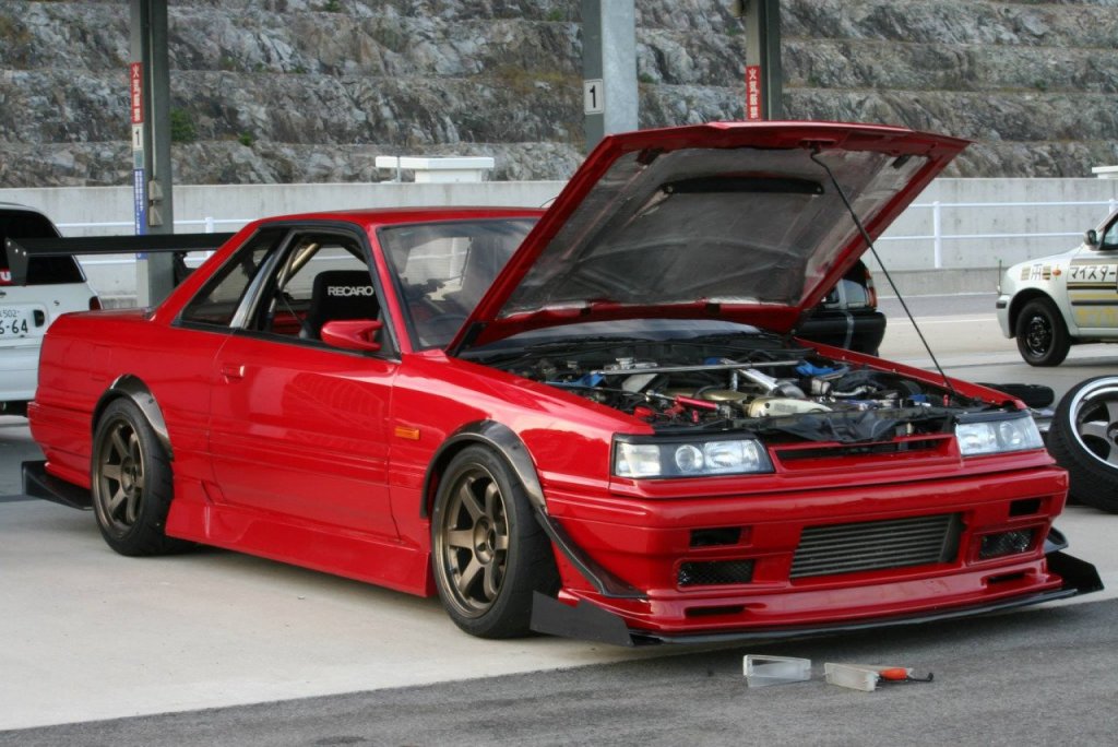 Nissan-Skyline-R31-Tuning-1.jpg