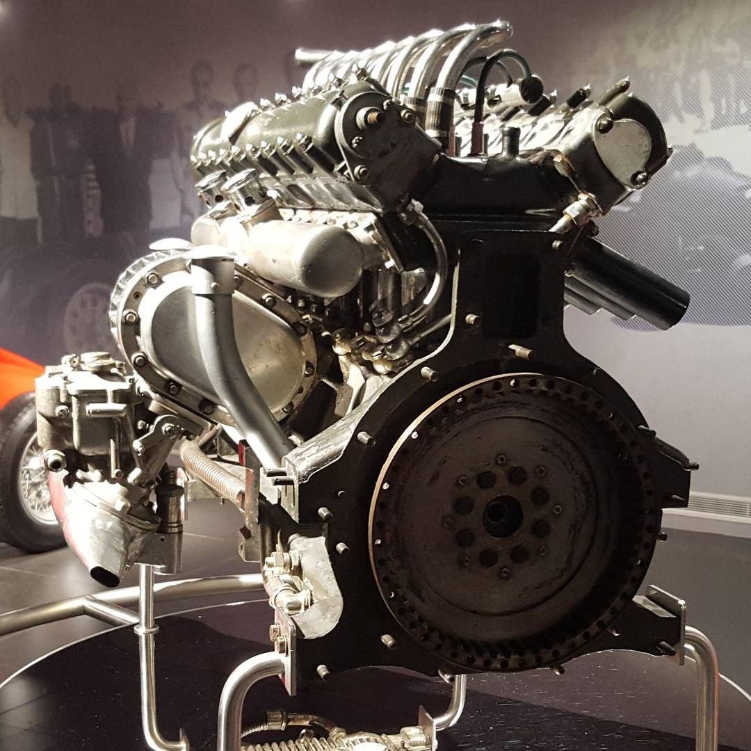 Моторы alfa. Alfa Romeo 158 двигатель. Двигатель Альфа Ромео 158. Alfa Romeo 158 1950. Моторы Альфа Ромео для формулы 1.