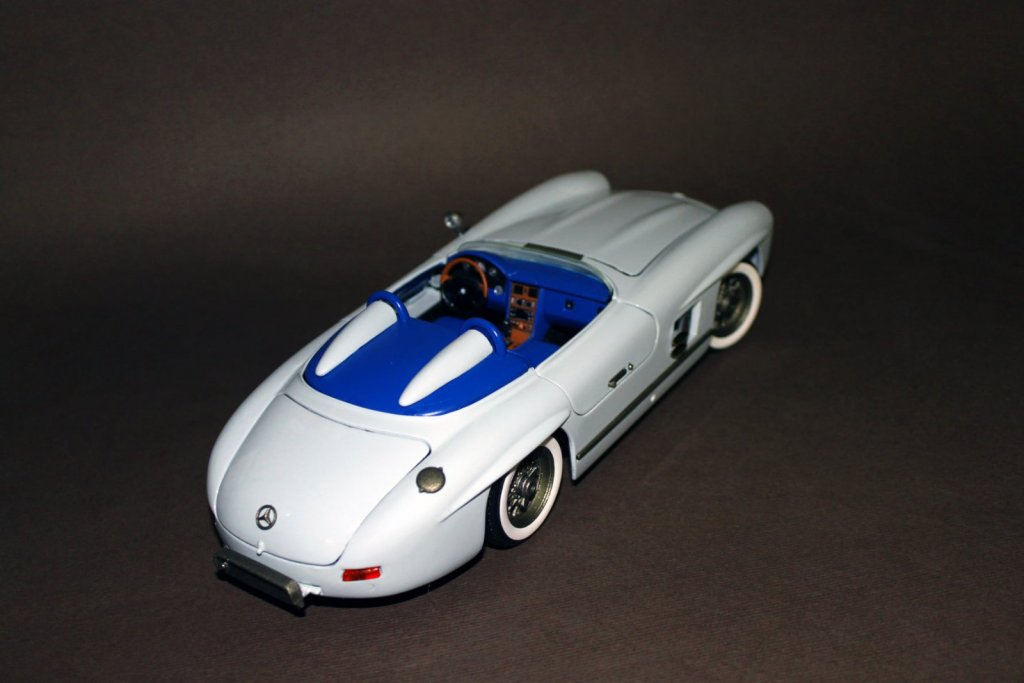 Mercedes-Benz SL300 (17).jpg