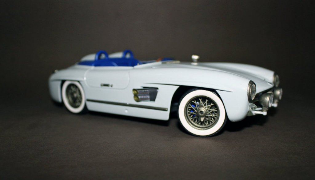 Mercedes-Benz SL300 (1).jpg