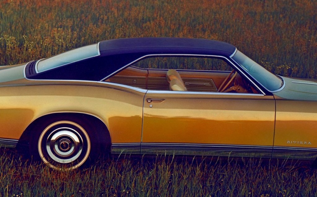 buick_riviera_85 crop.jpg