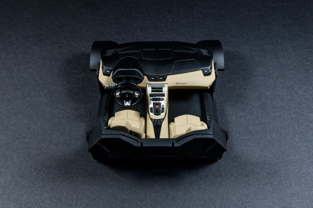 050_Lamborghini Aventador LP700-4 Roadster.jpg