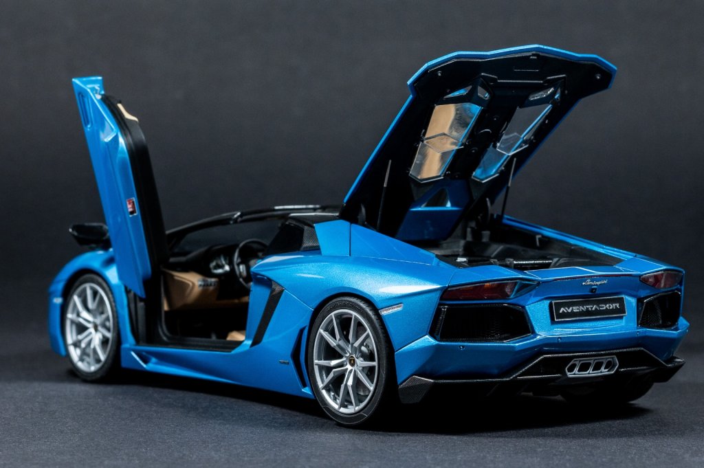 079_Lamborghini Aventador LP700-4 Roadster.jpg