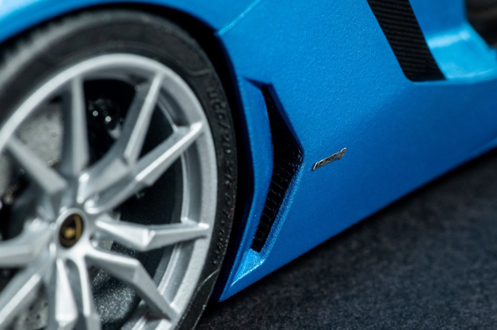 086_Lamborghini Aventador LP700-4 Roadster.jpg