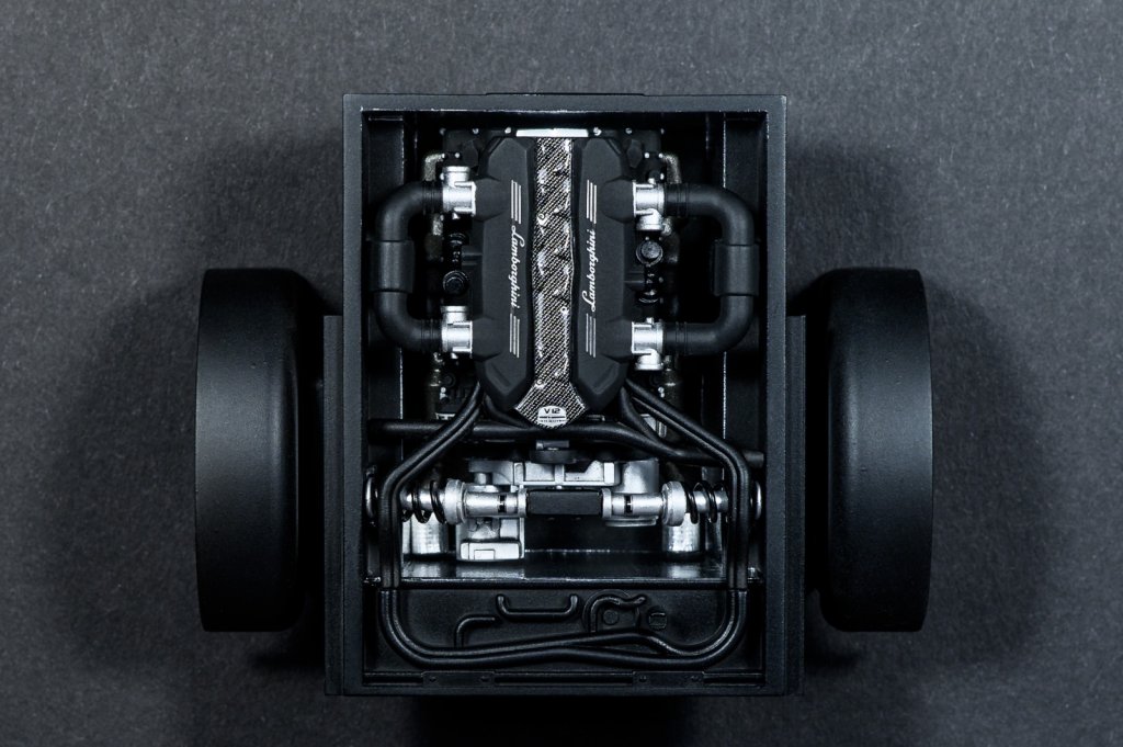 021_Lamborghini Aventador LP700-4 Roadster.jpg