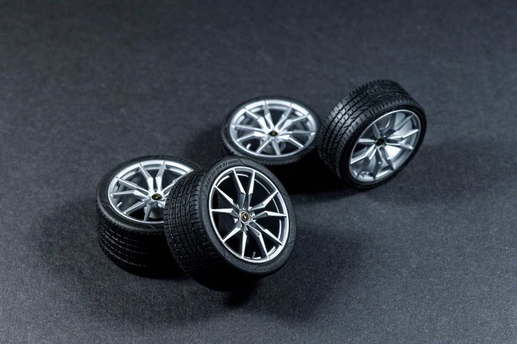 037_Lamborghini Aventador LP700-4 Roadster.jpg