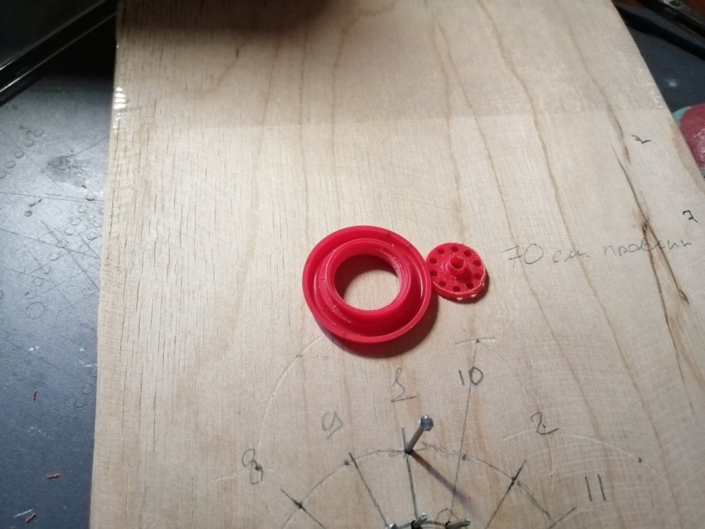 вырезали центр колеса.jpg