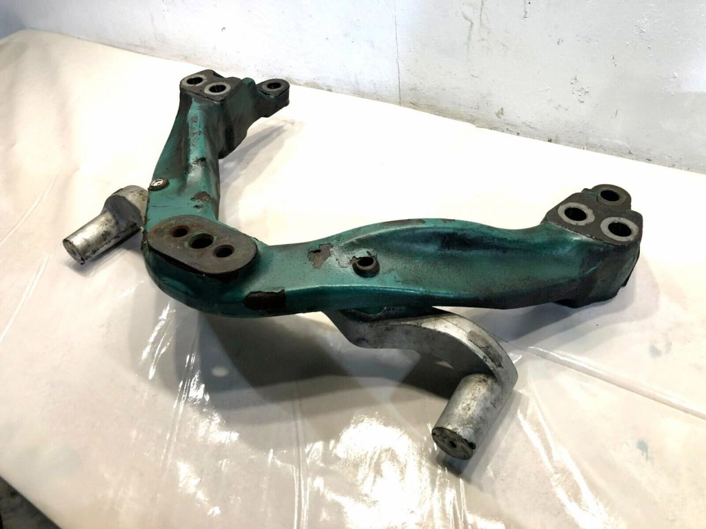engine mount 06.jpg