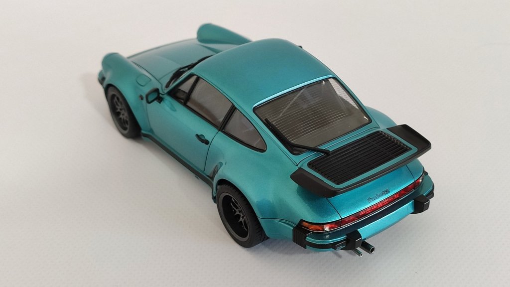 Porsche 930 открытые двери капот багажник