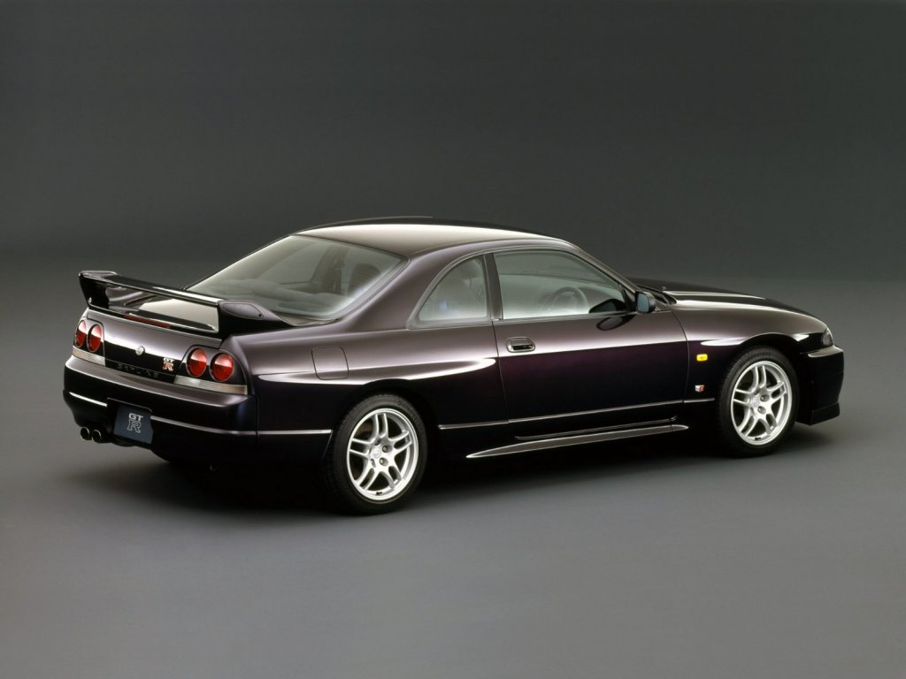 nissan_skyline_gt-r_31.jpg