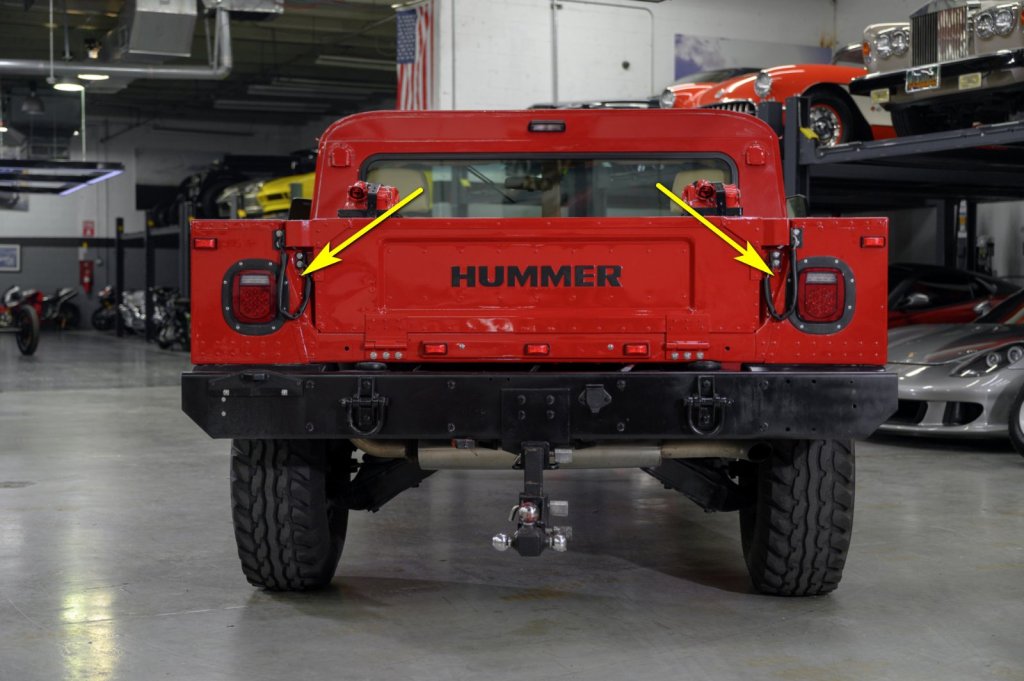 Hummer-H1-Truck-f.jpg