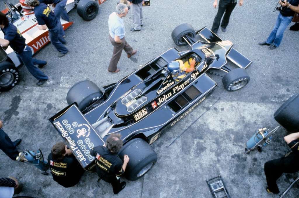 Ronnie Peterson top down Lotus 79.jpg