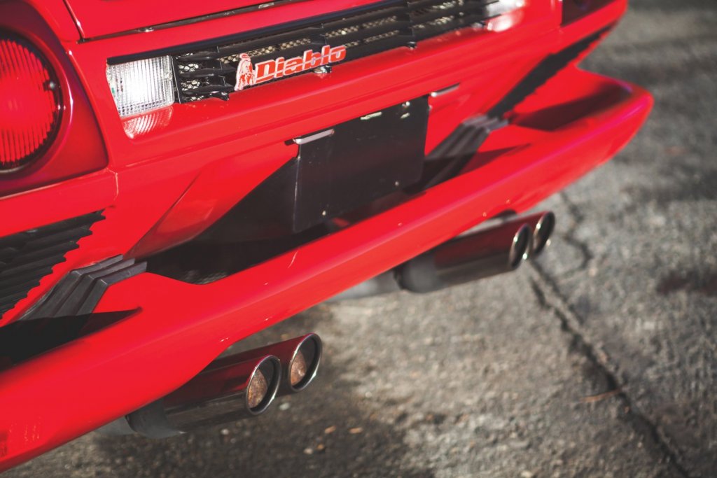 lamborghini_diablo_721.jpeg