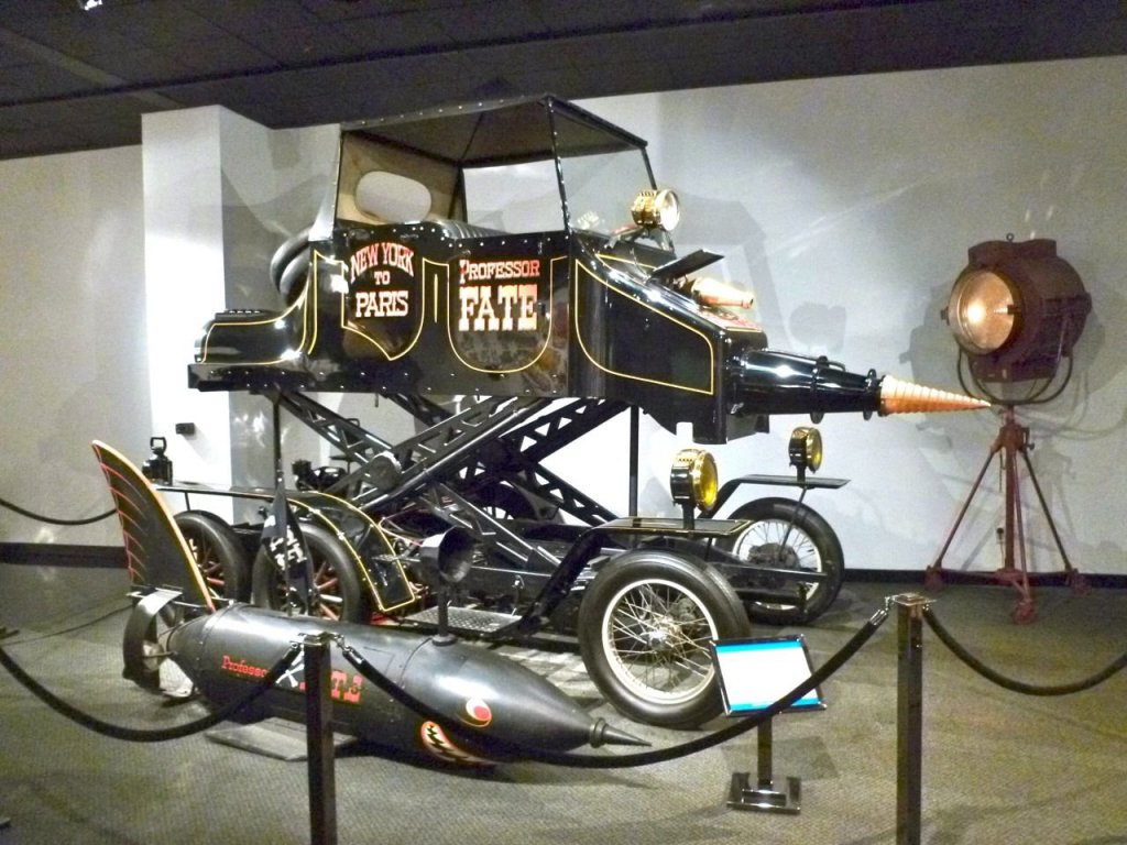 Petersen Automotive Museum-11.jpg