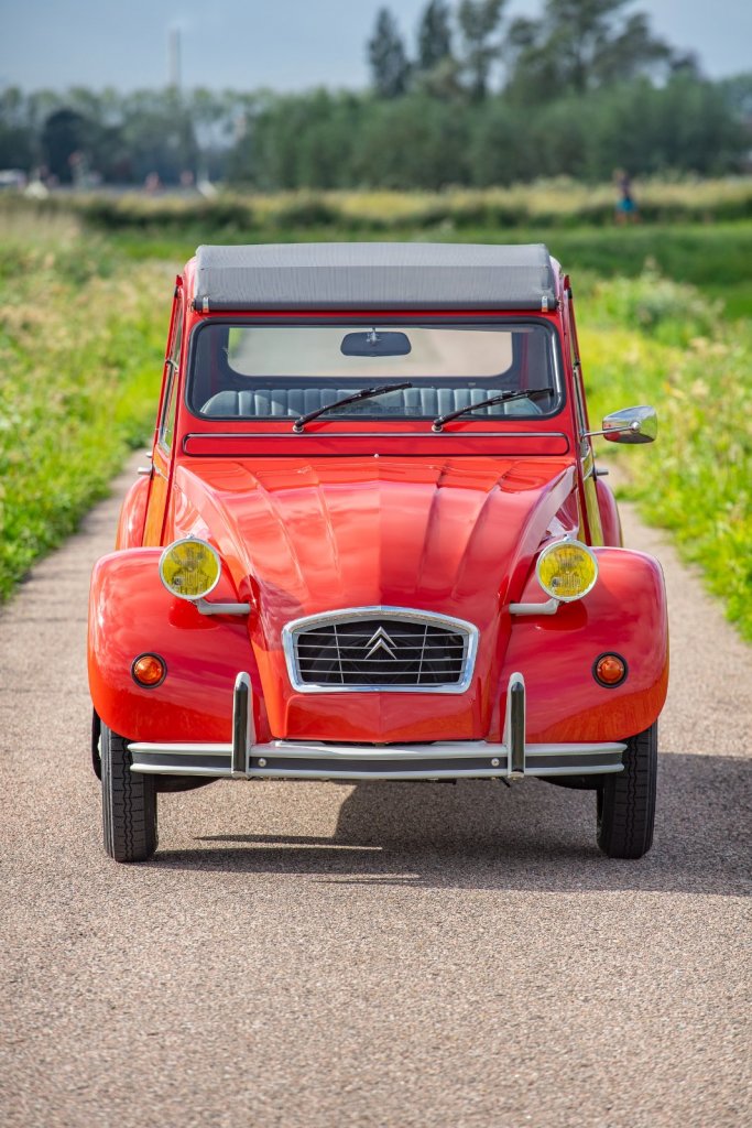 2cv-Special-Rouge-Vallelunga-2500km-11.jpg