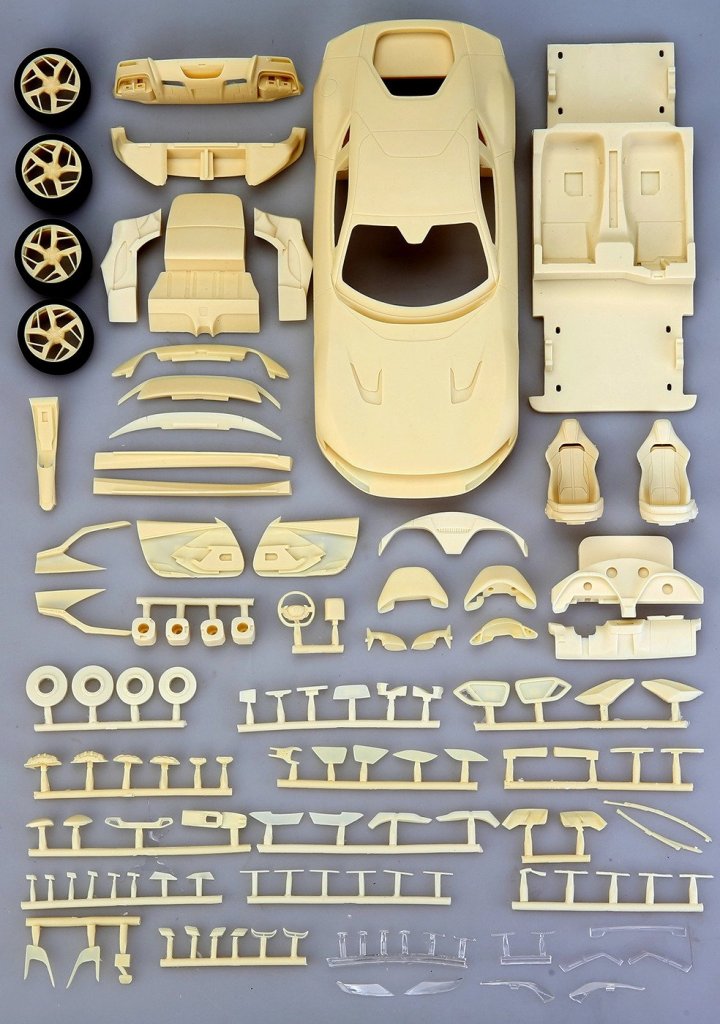 1_24_scale_model_car_kit_Ferrari_12_Cilindri_Alpha_Model_1752047580056_1.jpg