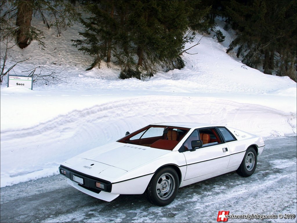 Lotus Esprit 215.jpg