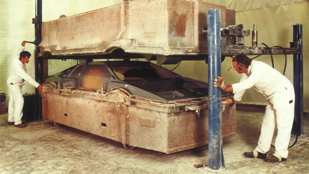 Lotus_Turbo_Esprit_Vari_Body_Shell.jpg